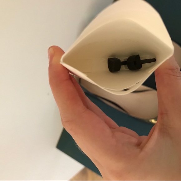 NWOT Cole Han Pumps With Short Heels - Picture 7 of 7